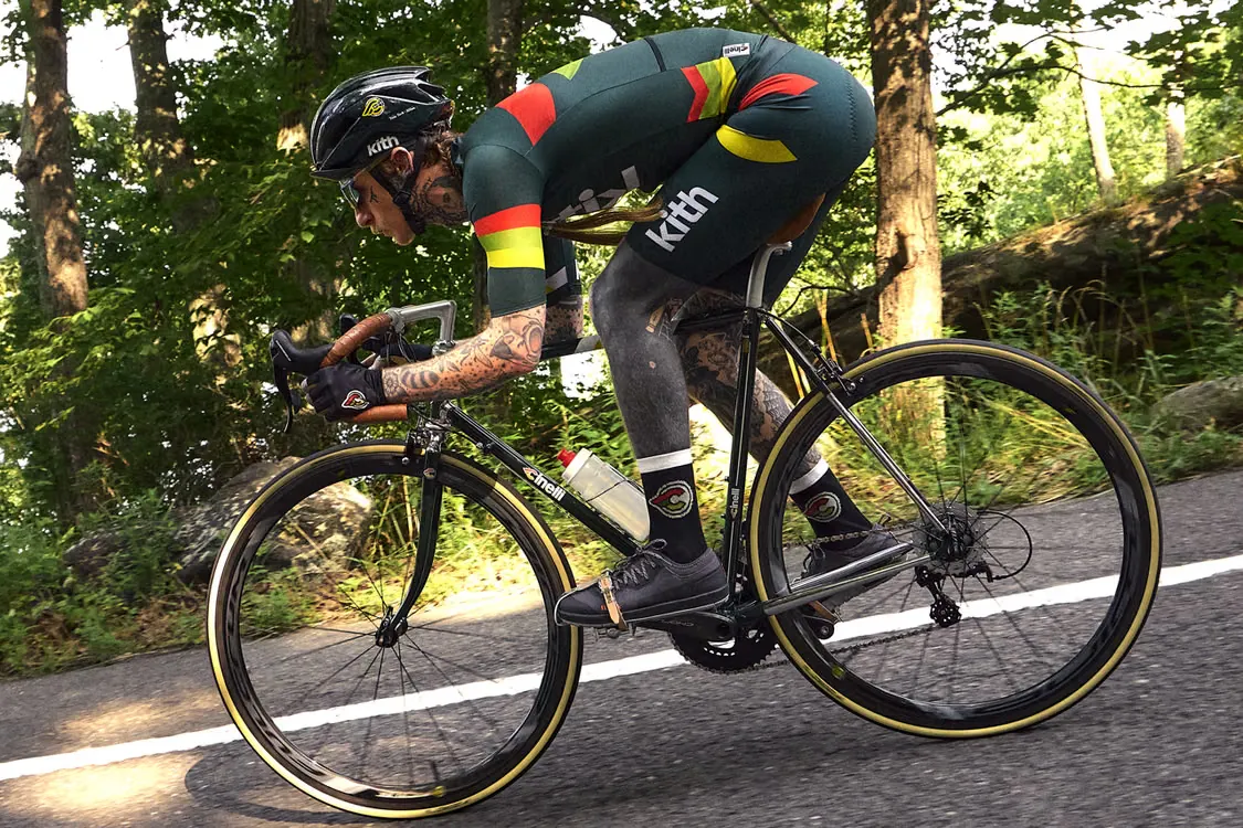 Kith × Cinelli Supercorsa 联名自行车登场,配套骑行装备同步推出